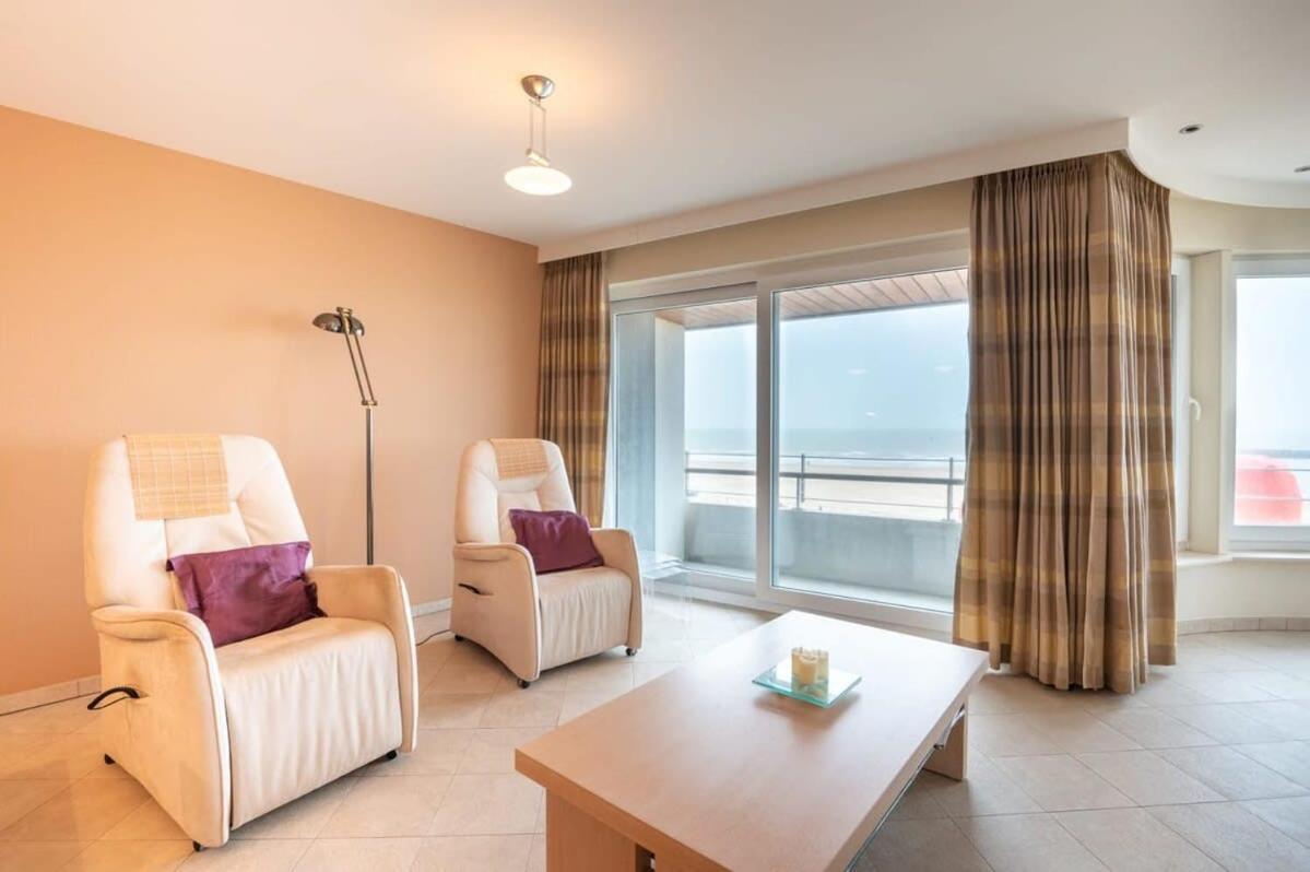 Marvelous With A Stunning View And Garage Appartement *