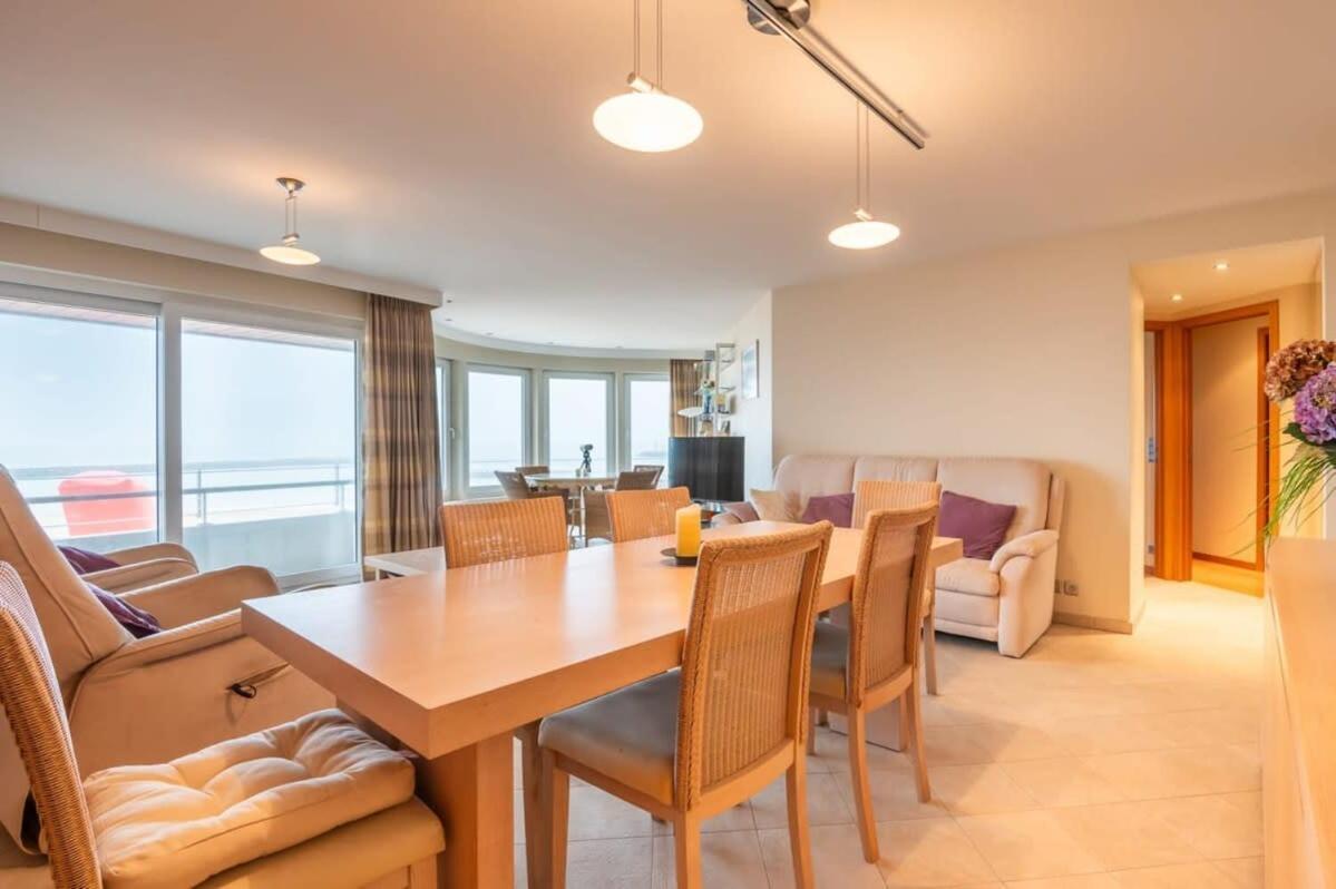 Marvelous With A Stunning View And Garage *